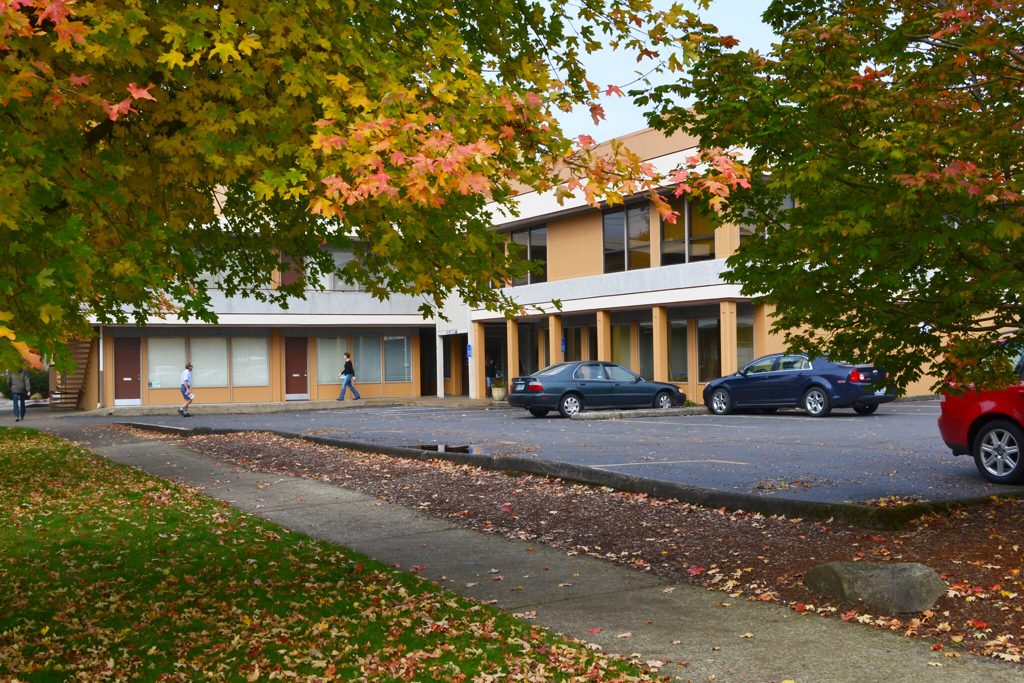 565 Union St NE, Salem, OR for lease Building Photo- Image 1 of 5