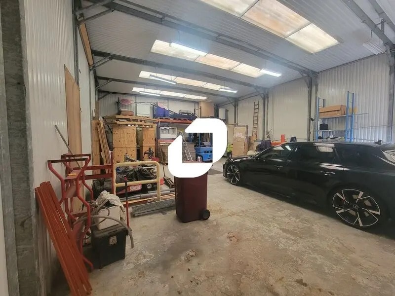 Flex in Ballainvilliers for lease Interior Photo- Image 1 of 11