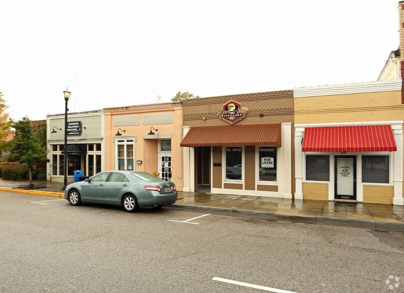 923 Broad St, Camden, SC for sale - Primary Photo - Image 1 of 1