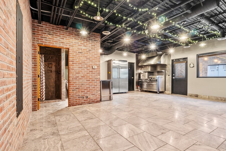 738 Castleton Rd, Castle Rock, CO for lease - Interior Photo - Image 2 of 17