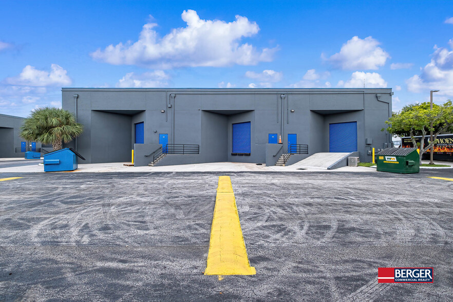 3520-3560 NW 56th St, Fort Lauderdale, FL for lease - Building Photo - Image 3 of 6