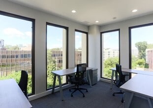 185 Great Neck Rd, Great Neck, NY for lease Interior Photo- Image 1 of 1