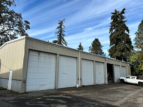 9587-9595 SW Tualatin Sherwood Rd, Tualatin, OR for lease Building Photo- Image 2 of 5