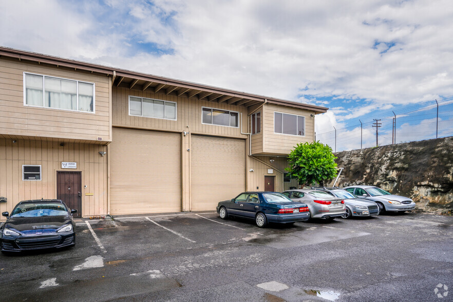 4355 Lawehana St, Honolulu, HI for sale - Building Photo - Image 2 of 24