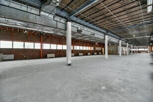 105 N Sandusky St, Mount Vernon, OH for lease Interior Photo- Image 1 of 5