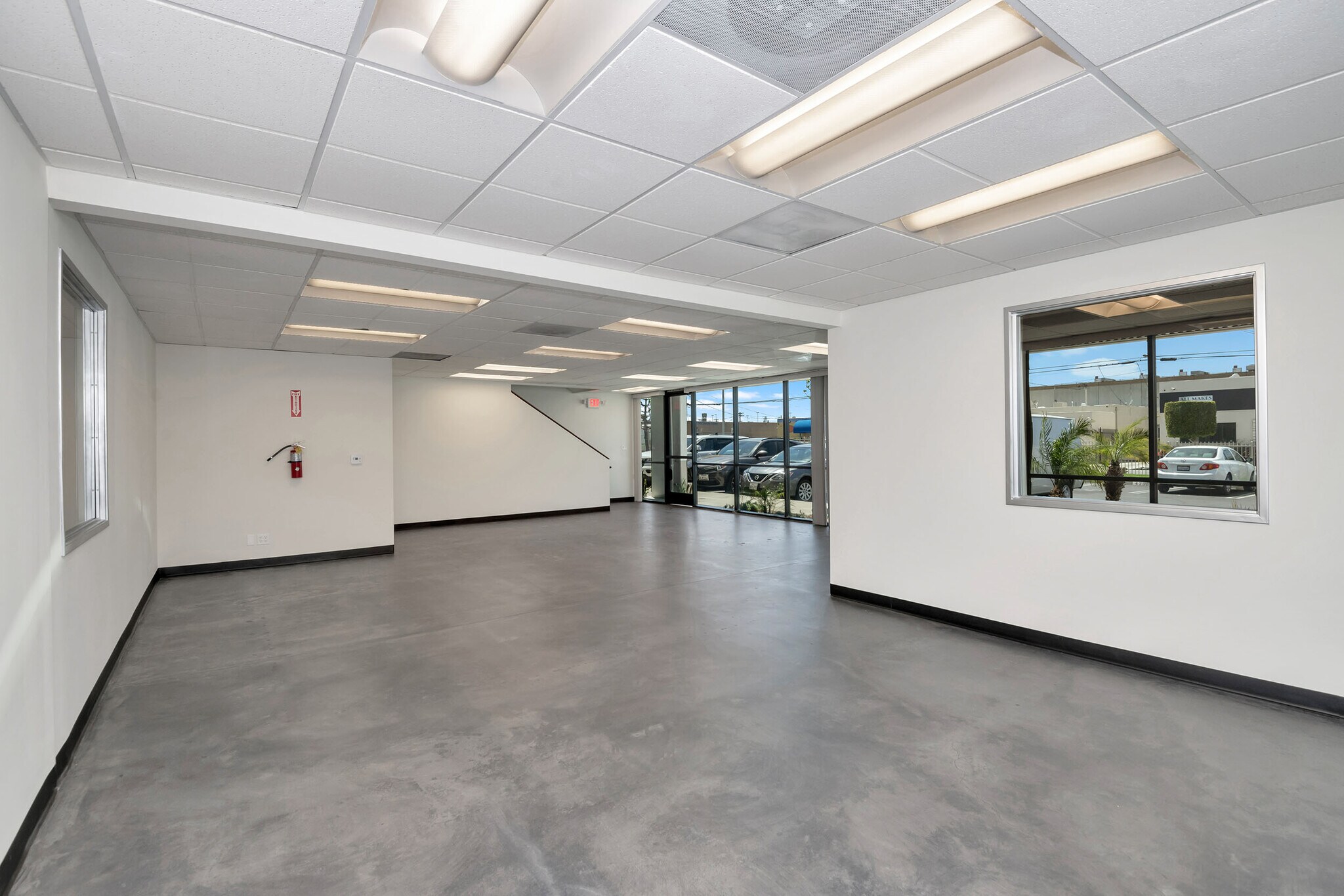 440 S Hindry Ave, Inglewood, CA 90301 International Business Center