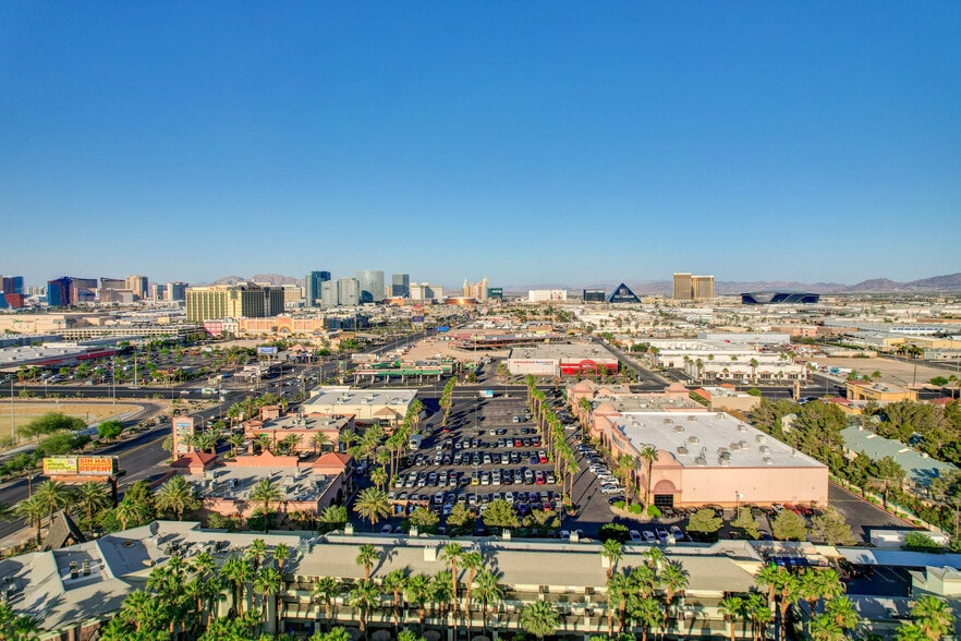 4965-5035 W Tropicana Ave, Las Vegas, NV for lease - Building Photo - Image 3 of 9