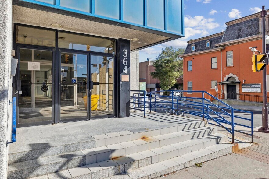 364 Water St, Peterborough, ON for lease - Building Photo - Image 3 of 4