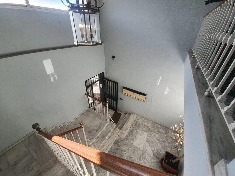 Office in SEVILLA for lease - Building Photo - Image 2 of 13