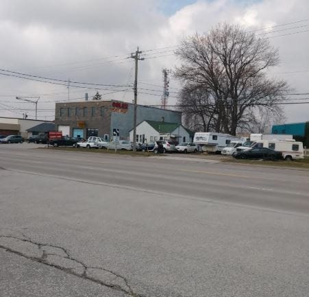 5323 Walker Rd, Tecumseh, ON for sale Primary Photo- Image 1 of 1