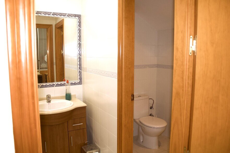 Industrial in Camas for sale - Building Photo - Image 3 of 23