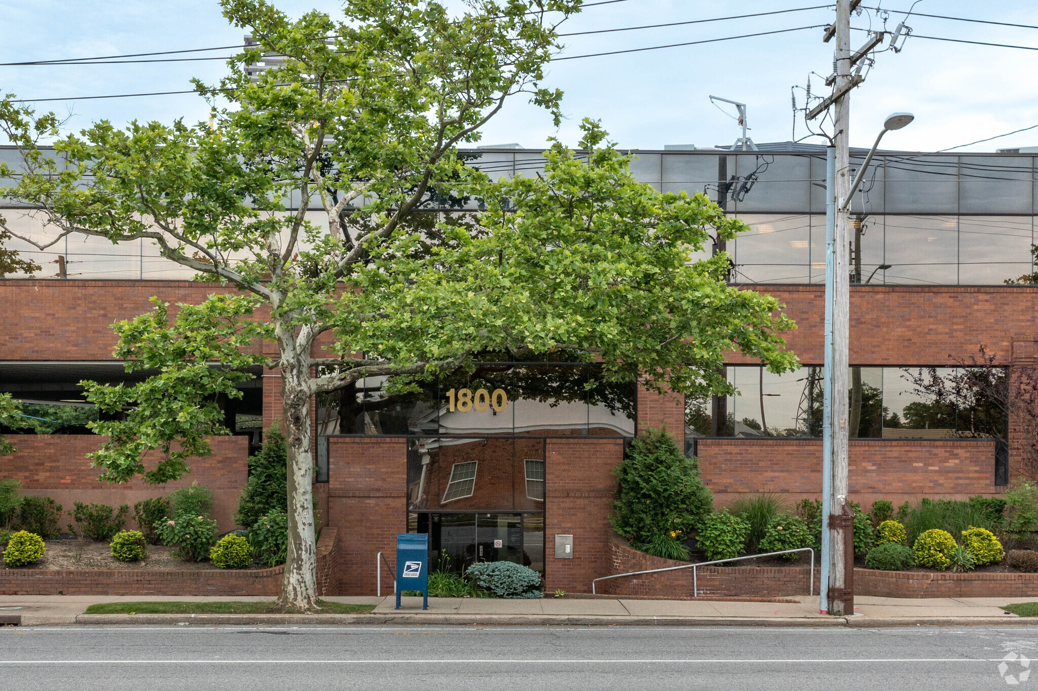 1800 Rockaway Ave, Hewlett, NY for lease Primary Photo- Image 1 of 9