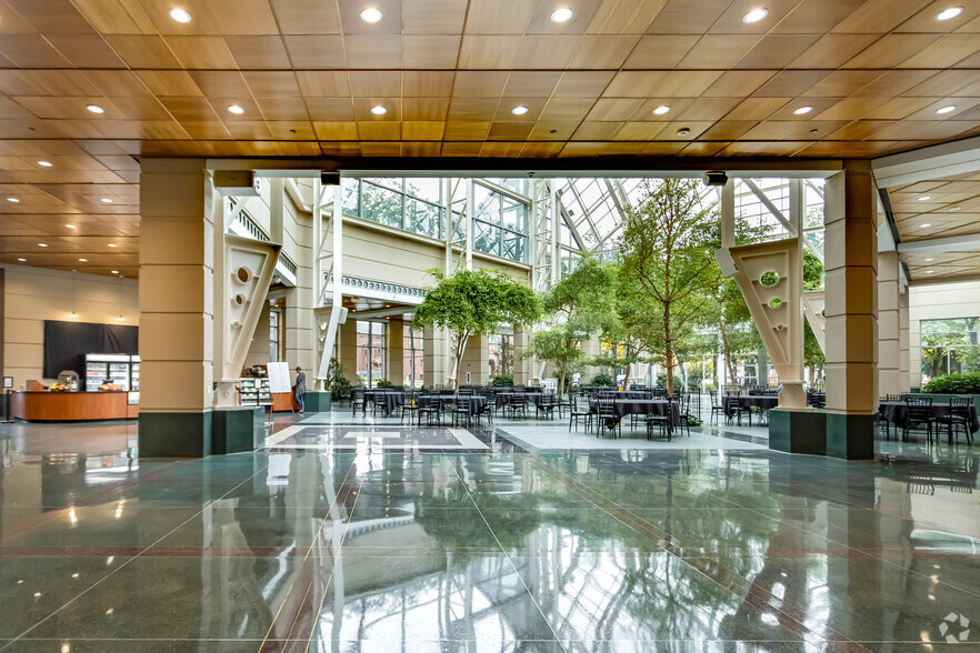 1 Bausch and Lomb Pl, Rochester, NY for lease - Lobby - Image 3 of 14