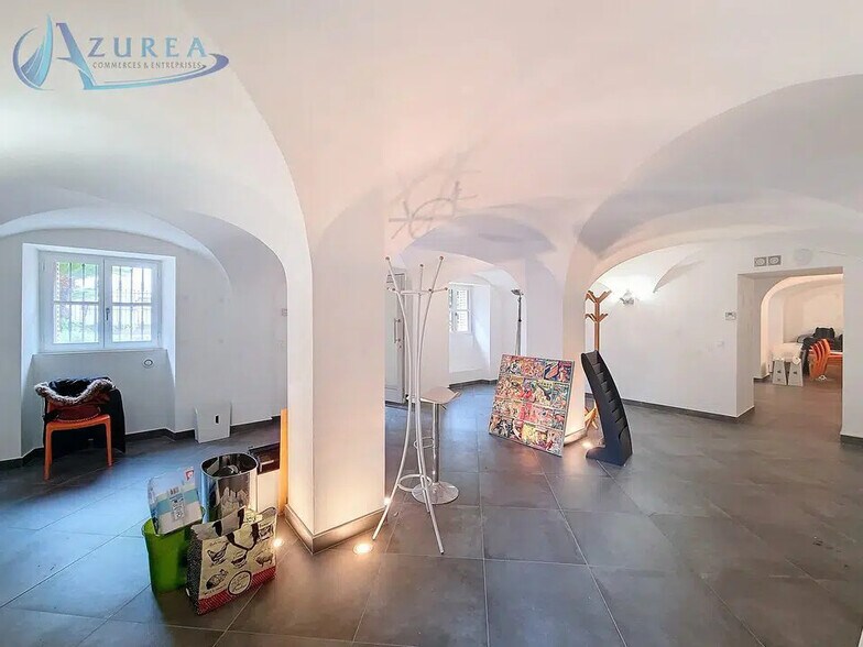 Office in Nice for lease - Interior Photo - Image 3 of 9