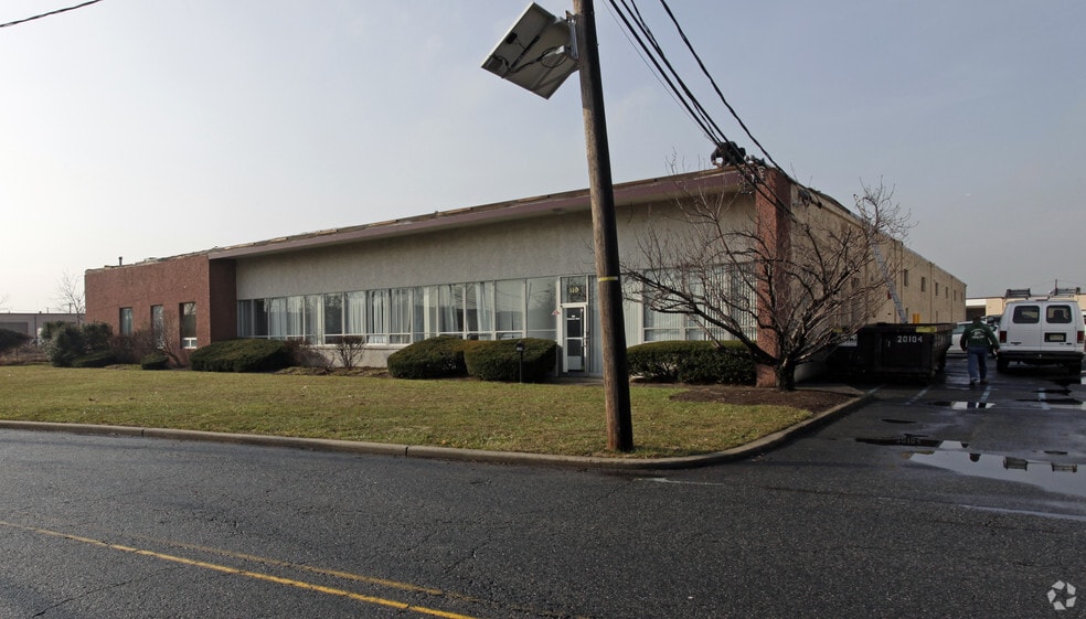 120 Commerce Rd, Carlstadt, NJ for lease - Building Photo - Image 2 of 3