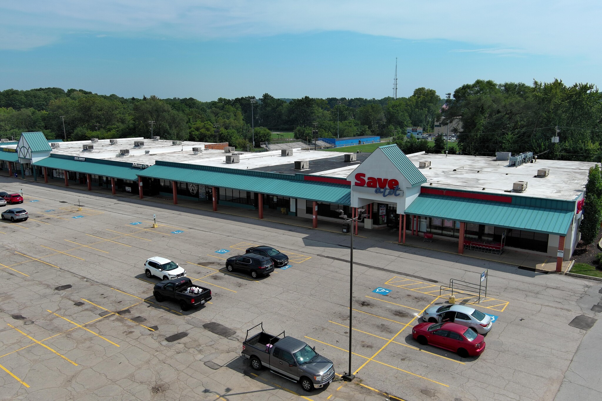 3333 Manchester Rd, Akron, OH for lease Building Photo- Image 1 of 15