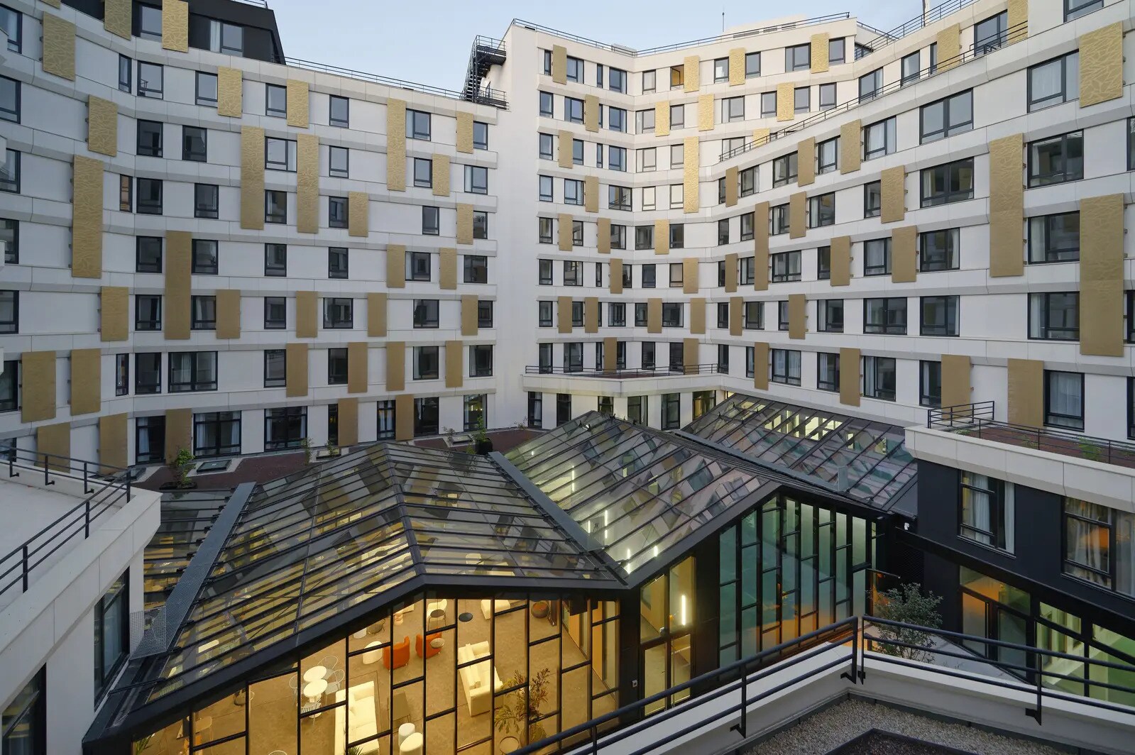 9 Rue Jean-Jacques Rousseau, Nanterre for lease Building Photo- Image 1 of 7