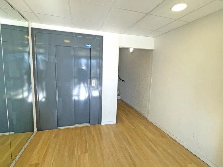 35 Rue Bernard De Ventadour, Toulouse for lease - Interior Photo - Image 2 of 10