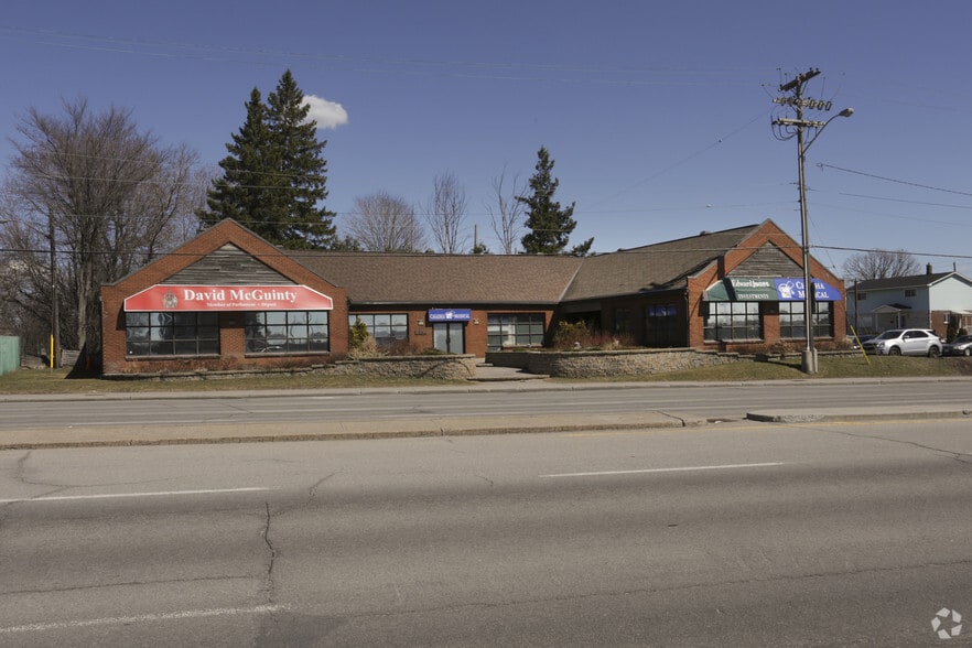 1883 Bank St, Ottawa, ON for lease - Building Photo - Image 2 of 5
