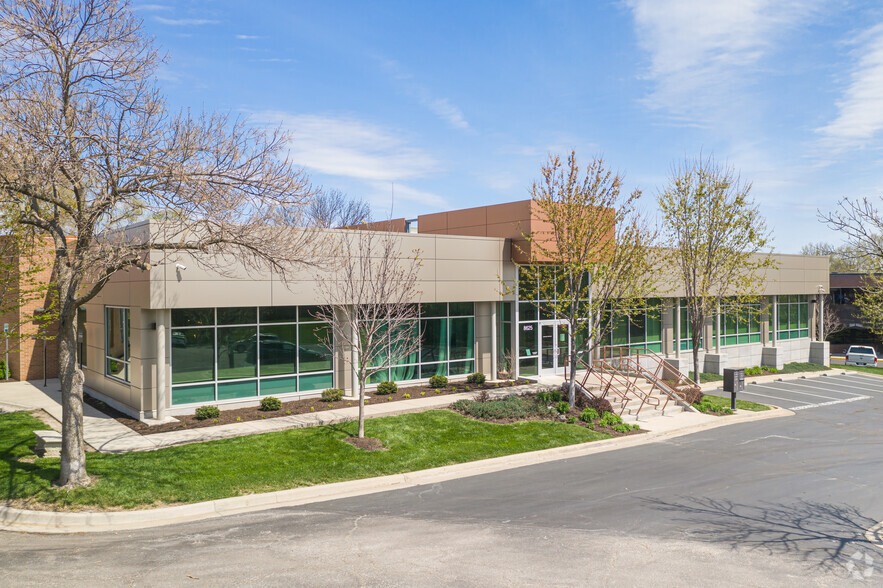 8625 College Blvd, Overland Park, KS for lease - Building Photo - Image 1 of 6