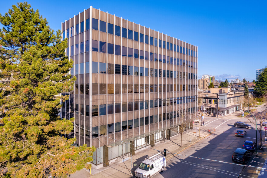 2695 Granville St, Vancouver, BC for lease - Building Photo - Image 2 of 6