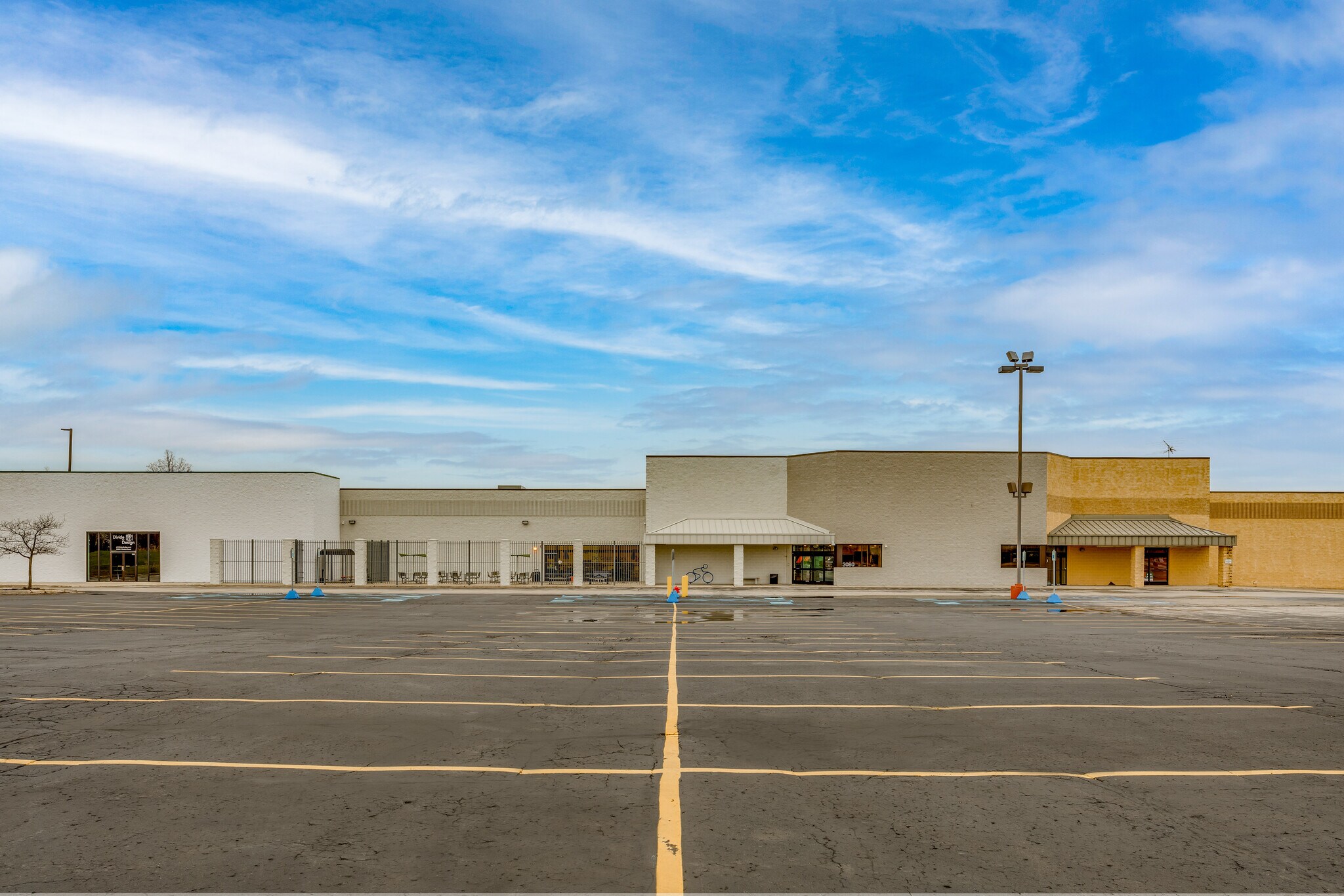 3066 S Linden Rd, Flint, MI 48507 Flex for Lease