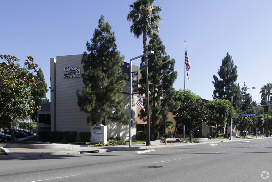 303 W Lincoln Ave, Anaheim, CA for sale - Building Photo - Image 1 of 1