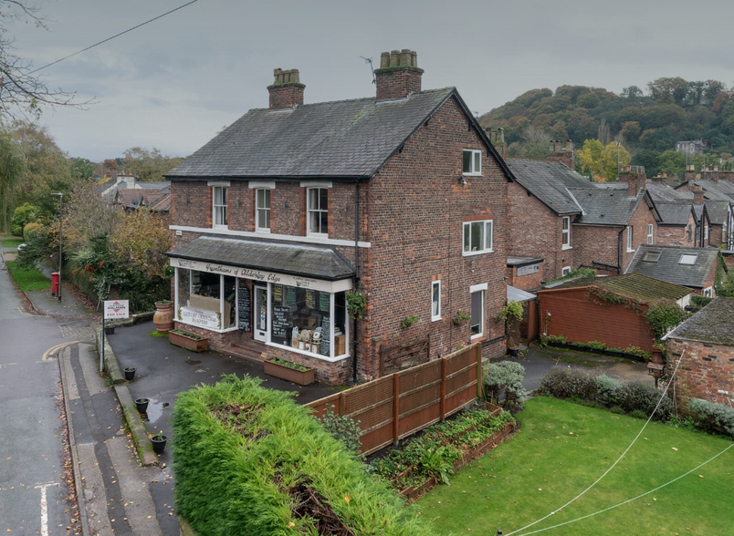 68 Heyes Ln, Alderley Edge for sale - Building Photo - Image 2 of 5