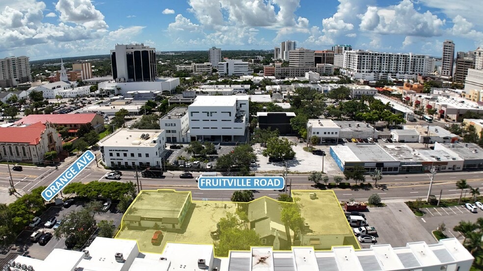 1555 Fruitville Rd, Sarasota, FL for sale - Building Photo - Image 2 of 5