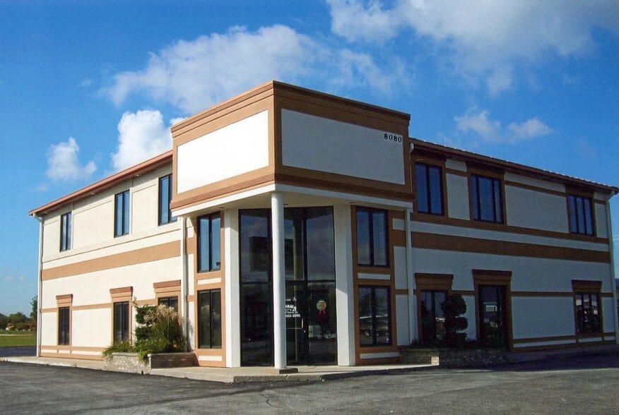 8080 E 109th Ave, Crown Point, IN for lease - Building Photo - Image 2 of 16