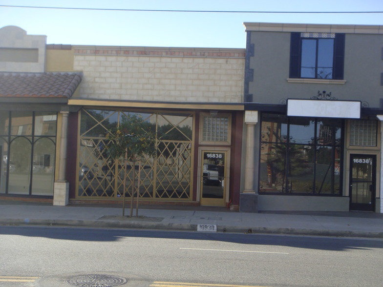 16830-16848 Saticoy St, Van Nuys, CA for sale - Primary Photo - Image 1 of 1