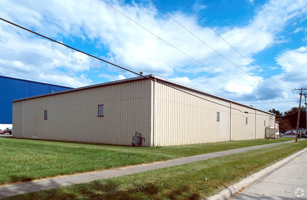 26960 Van Born Rd, Dearborn Heights, MI 48125 Clear Span Warehouse