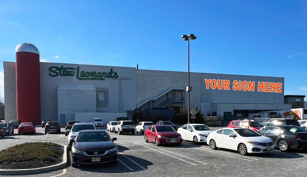 700 Paramus Park, Paramus, NJ for sale - Building Photo - Image 1 of 1