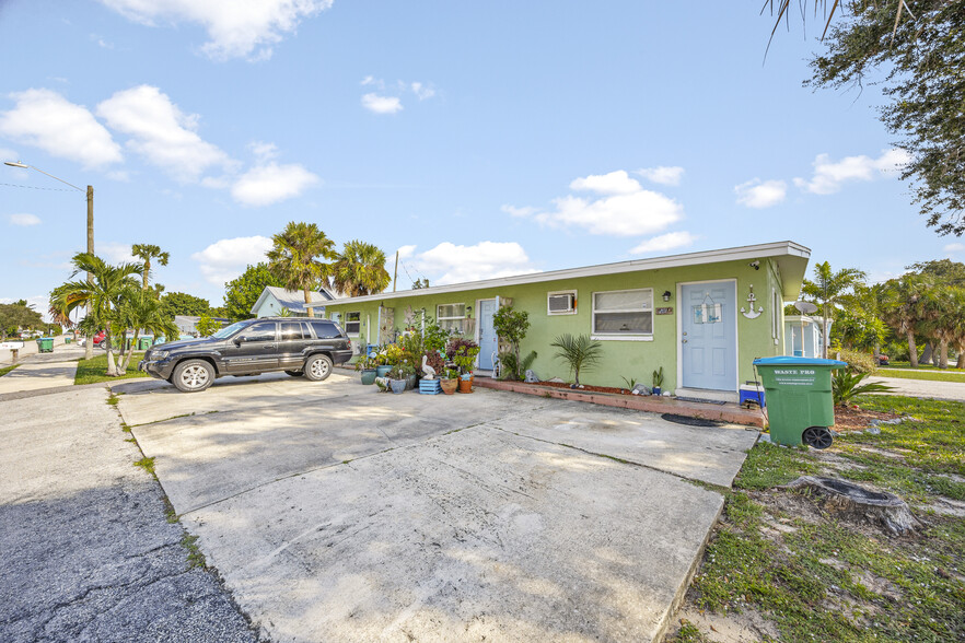 200 Buchanan Ave, Cape Canaveral, FL for sale - Building Photo - Image 3 of 33