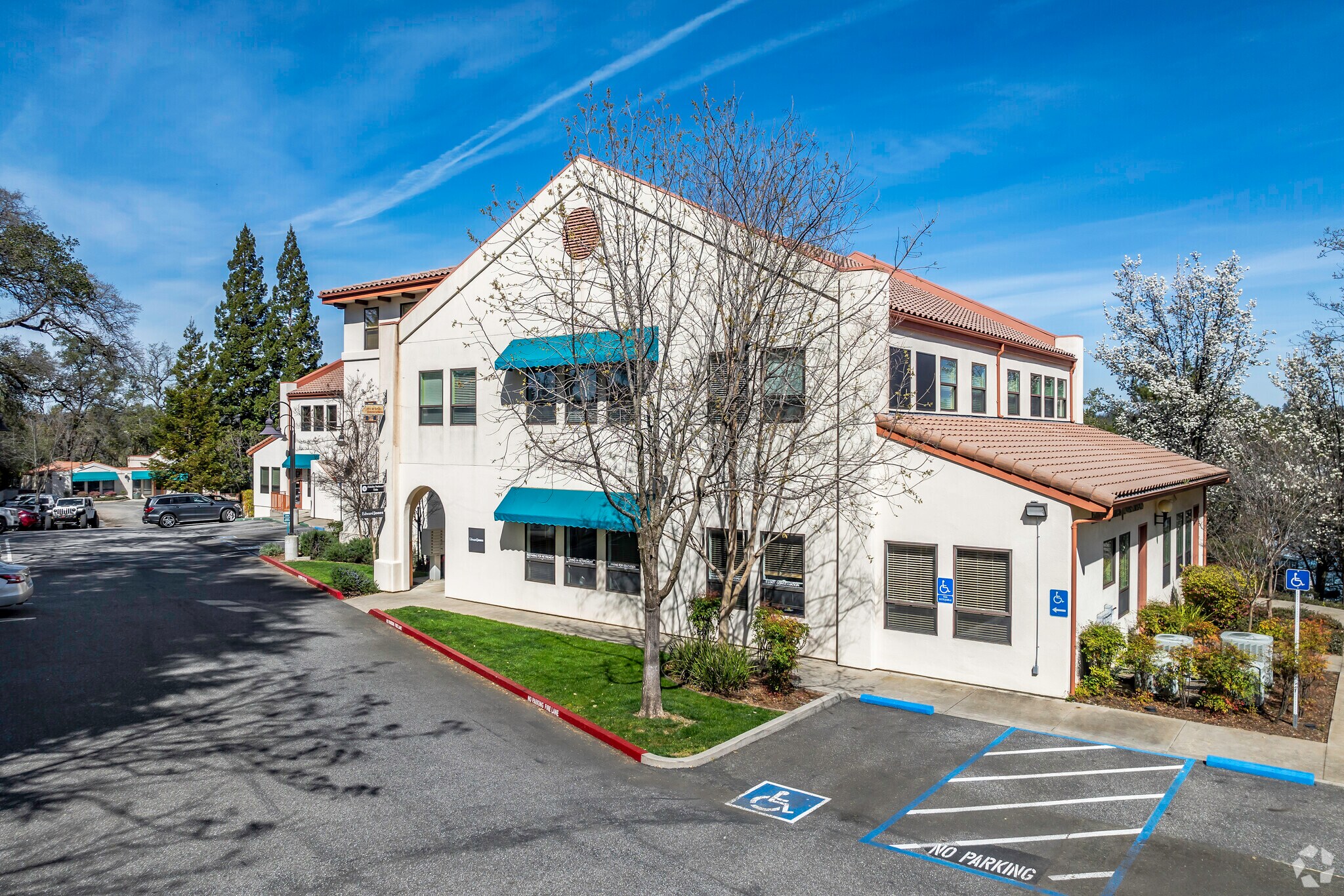 500 Auburn Folsom Rd, Auburn, CA for lease Primary Photo- Image 1 of 7