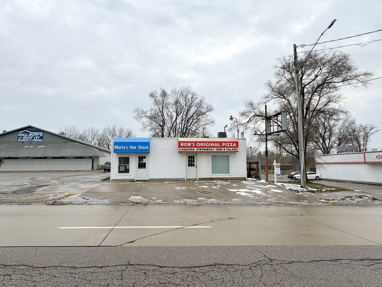 5036 Richfield Rd, Flint, MI for sale - Building Photo - Image 2 of 14