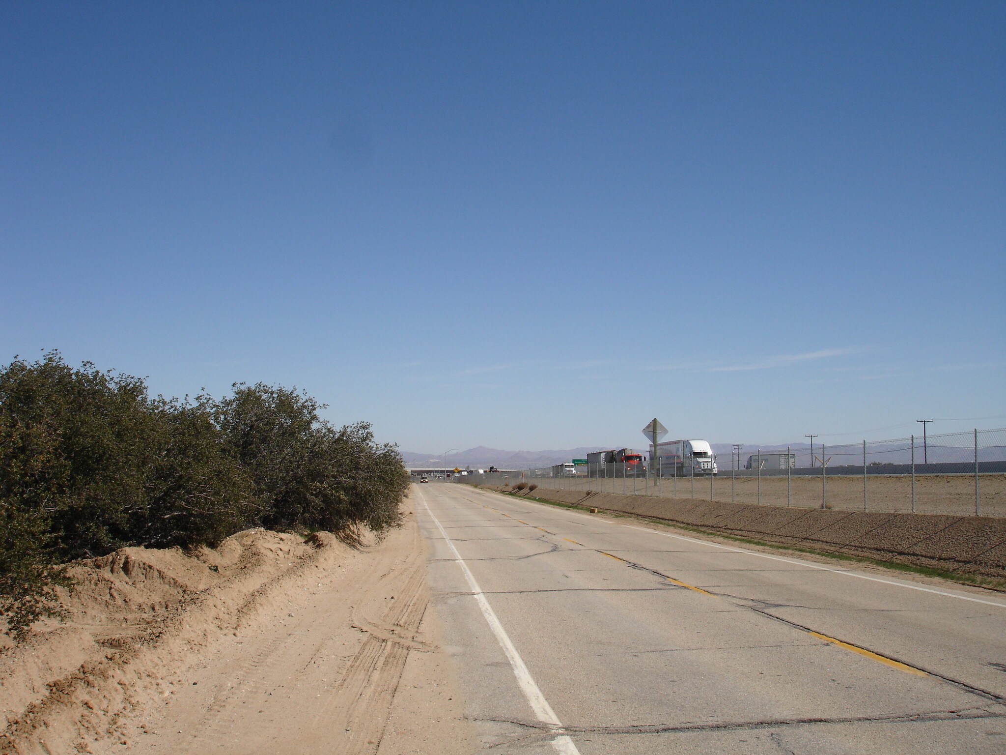 Caliente Rd, Hesperia, CA for sale Building Photo- Image 1 of 1