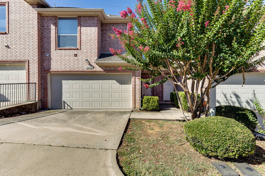 4009 & 4018 Willowrun Ln, Arlington, TX for sale - Primary Photo - Image 1 of 4