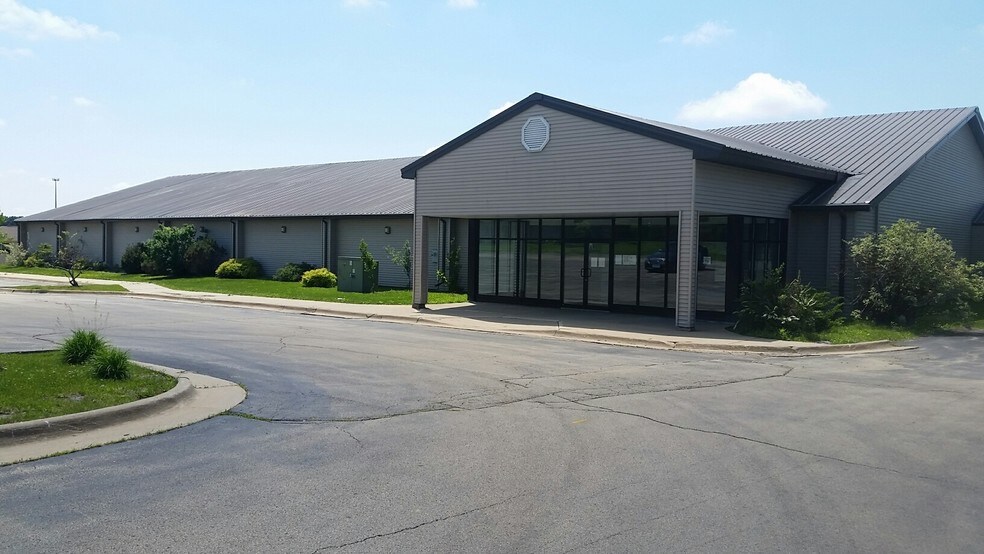 5630 Saratoga Rd, Asbury, IA 52002