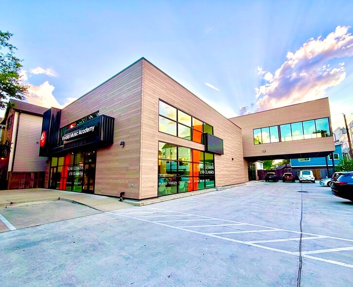 1009 Yale St, Houston, TX for lease - Building Photo - Image 1 of 21