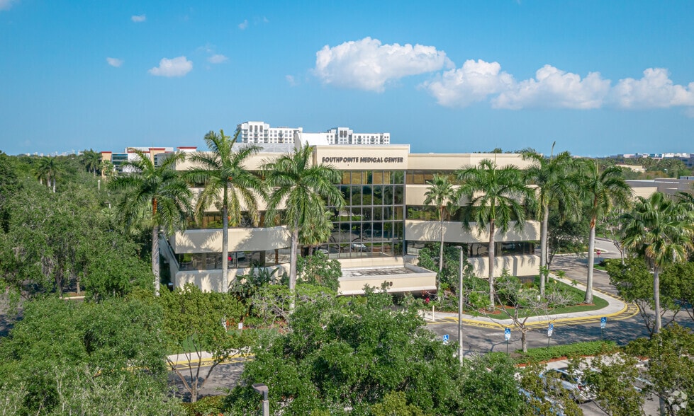 600 S Pine Island Rd, Plantation, FL for lease - Building Photo - Image 3 of 4