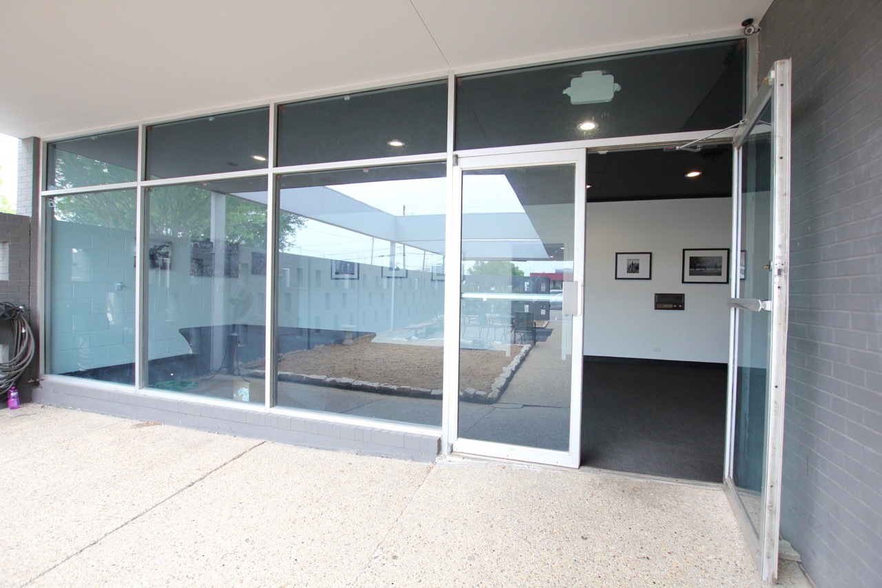 2043 Empire Central Dr, Dallas, TX for lease Building Photo- Image 1 of 15