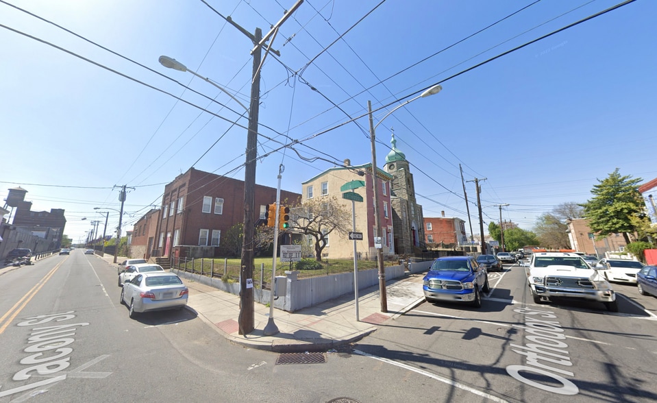 2226 Orthodox st, Philadelphia, PA for sale - Building Photo - Image 3 of 9