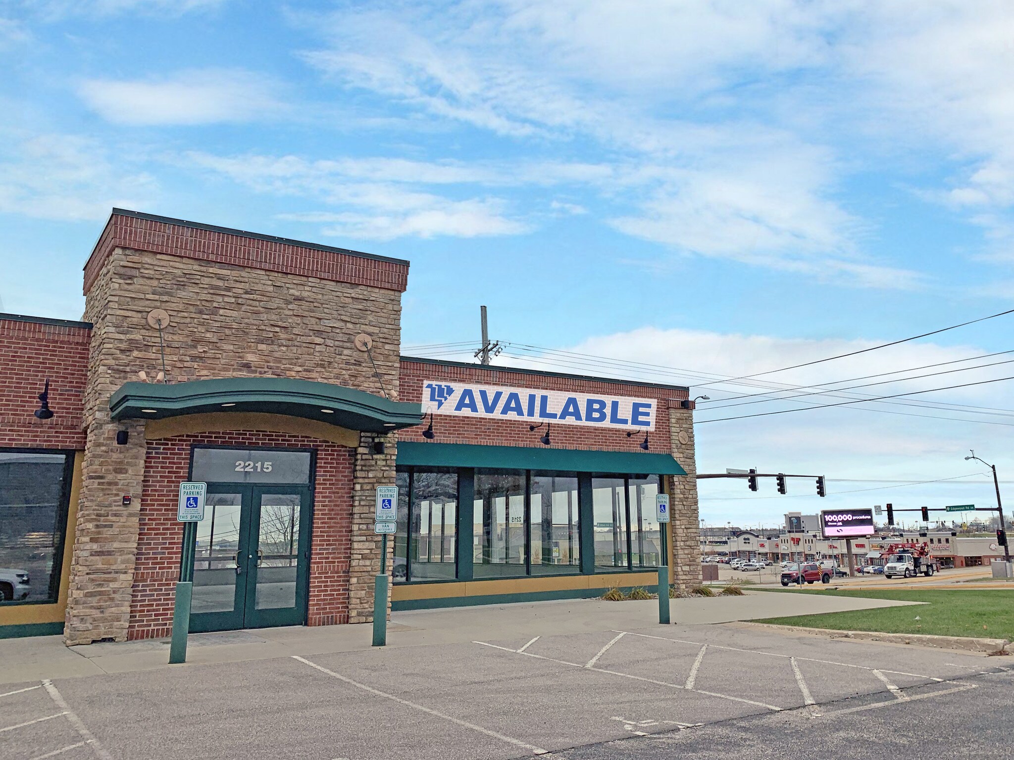 2215 Edgewood Rd SW, Cedar Rapids, IA for sale Building Photo- Image 1 of 1