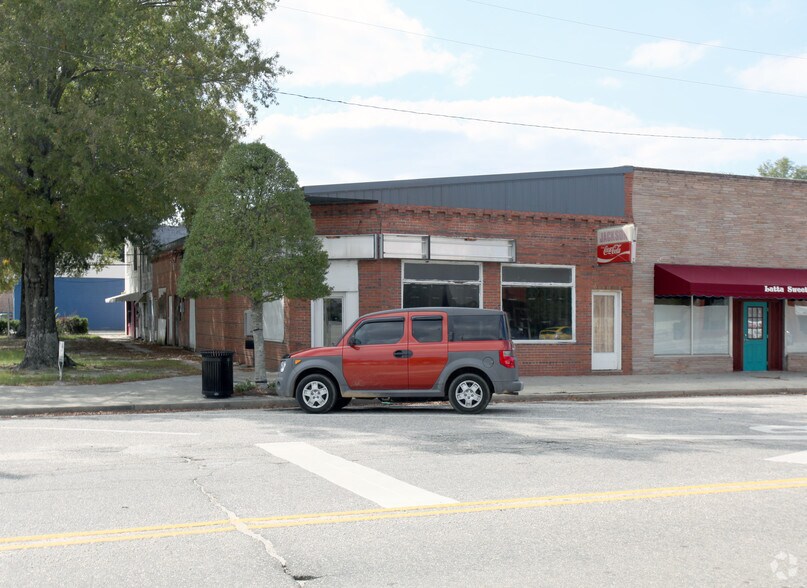 101 W Main St, Latta, SC 29565