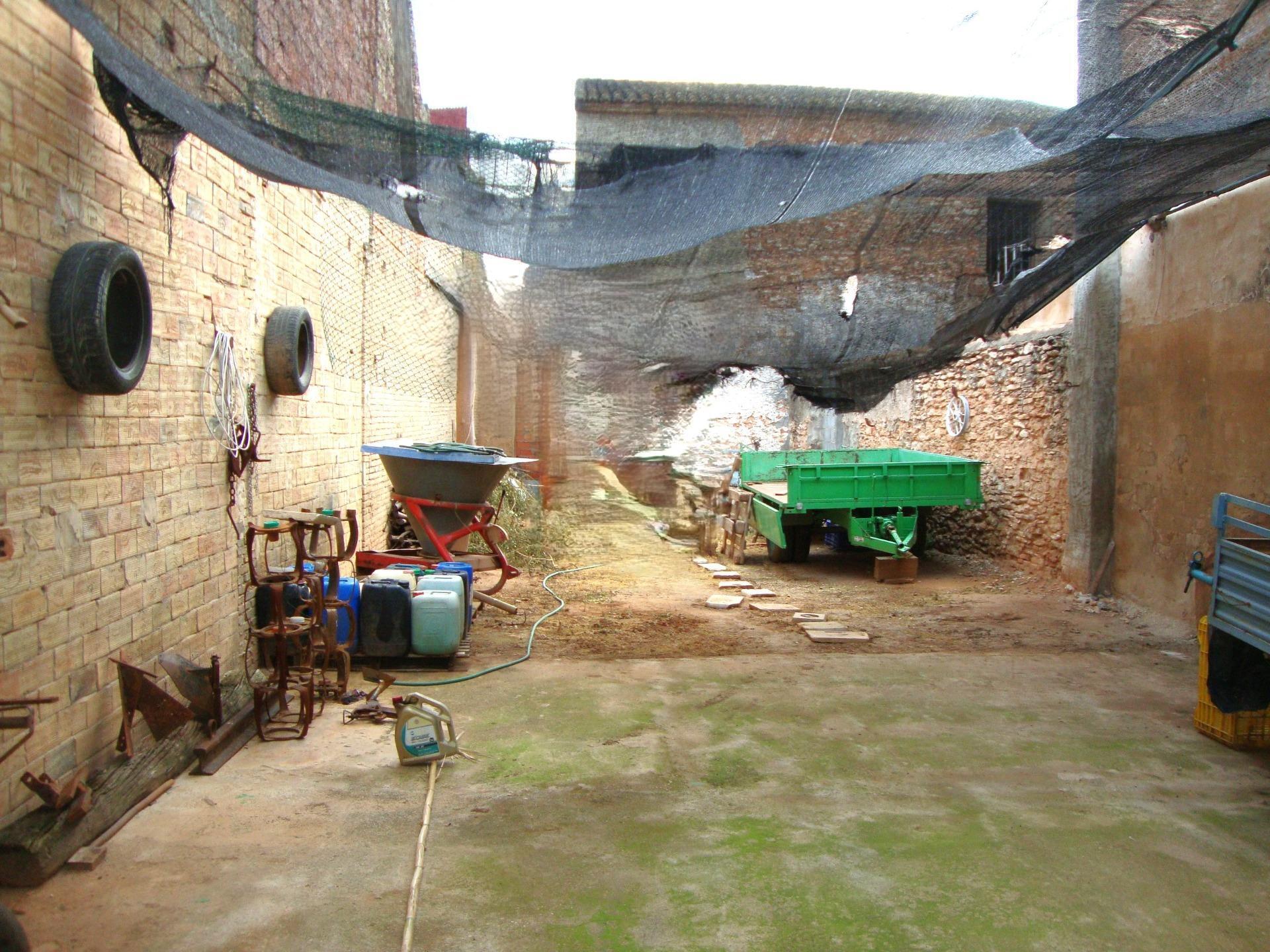 Land in València, Valencia for sale Building Photo- Image 1 of 5