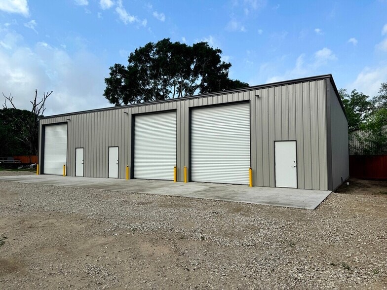 16215 Prairie Lea St, Cypress, TX for lease - Building Photo - Image 3 of 5