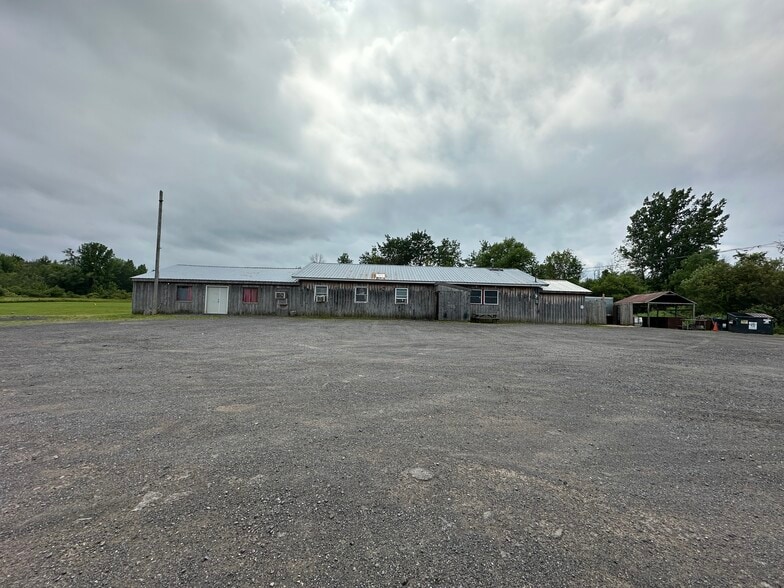 271 Barker Rd, Oswego, NY for sale - Building Photo - Image 1 of 12
