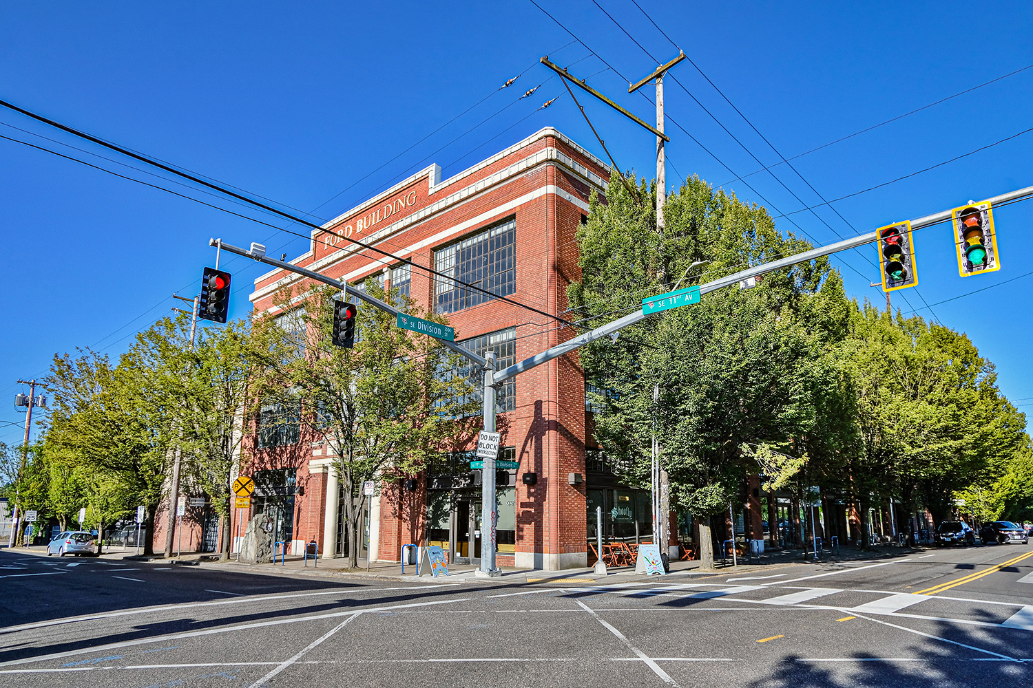 2505-2511 SE 11th Ave, Portland, OR for lease Building Photo- Image 1 of 11