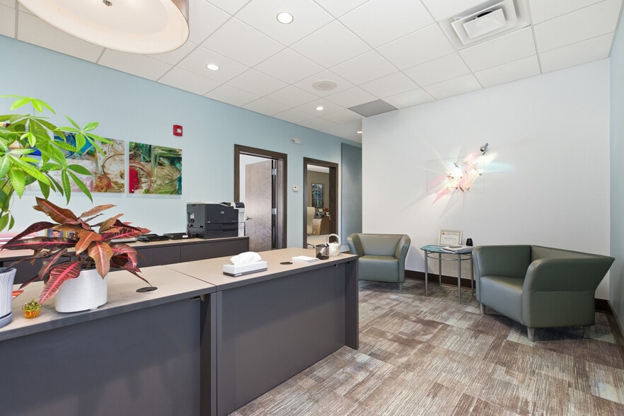 3009 Washington Rd, McMurray, PA for sale - Interior Photo - Image 3 of 32